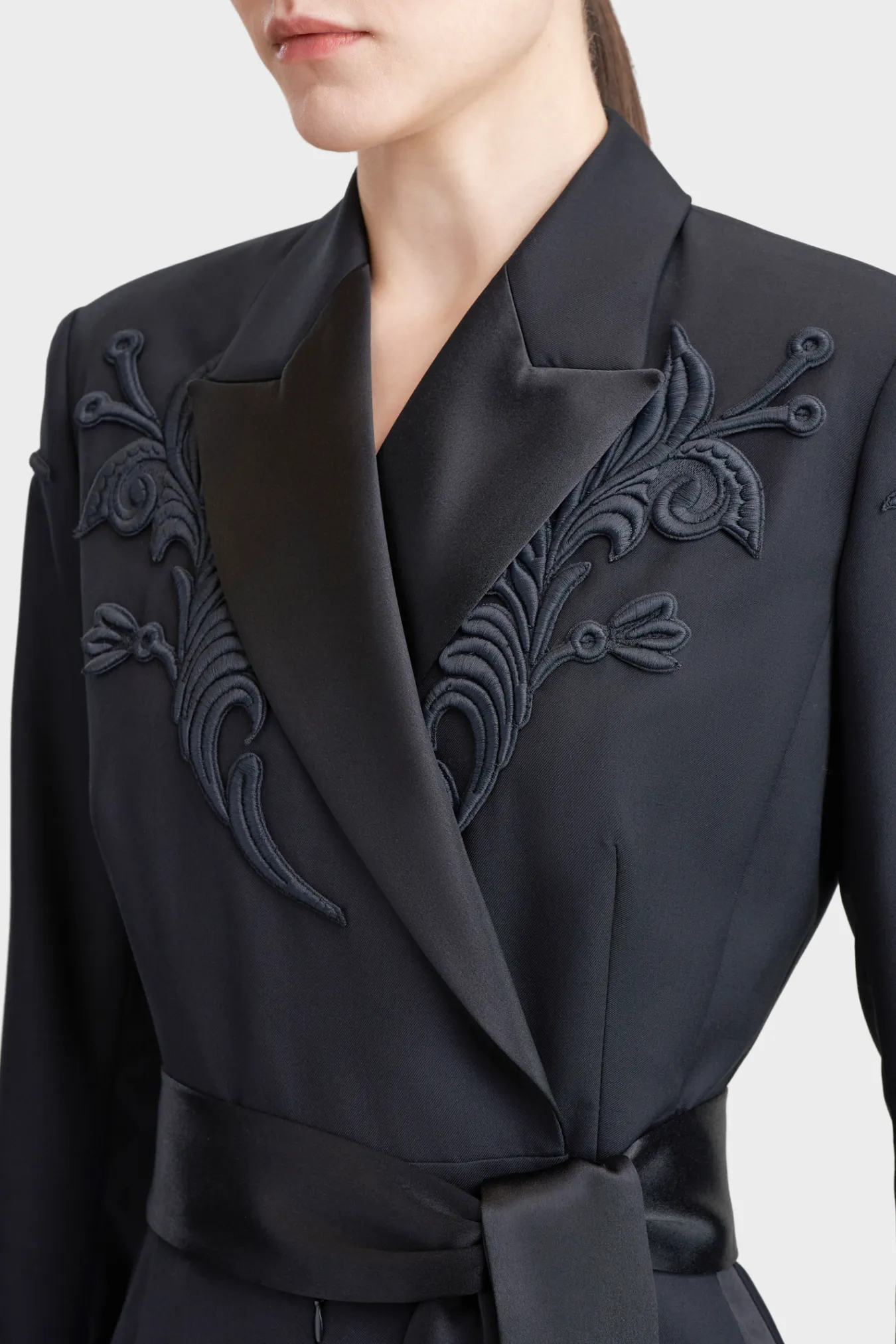 Комбинезон с вышивкой