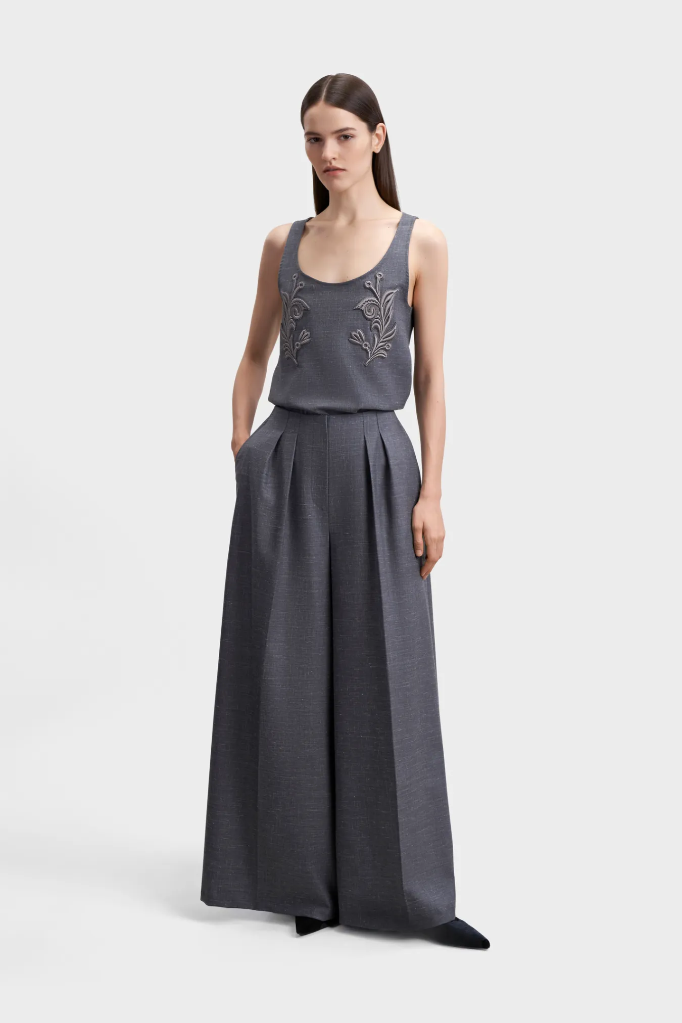 Расклешенные брюки