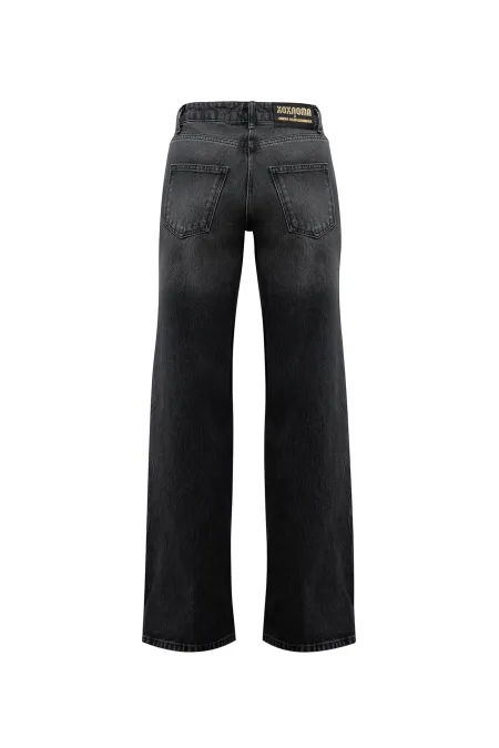 Джинсы с вышивкой