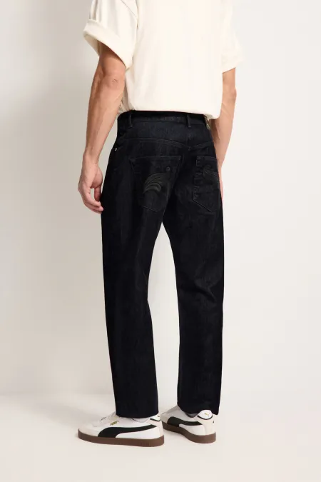 Джинсы с вышивкой