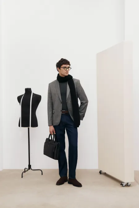 Джинсы с вышивкой