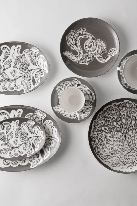 Супница порционная с подстановочным блюдцем, коллекция «Перья на черном»