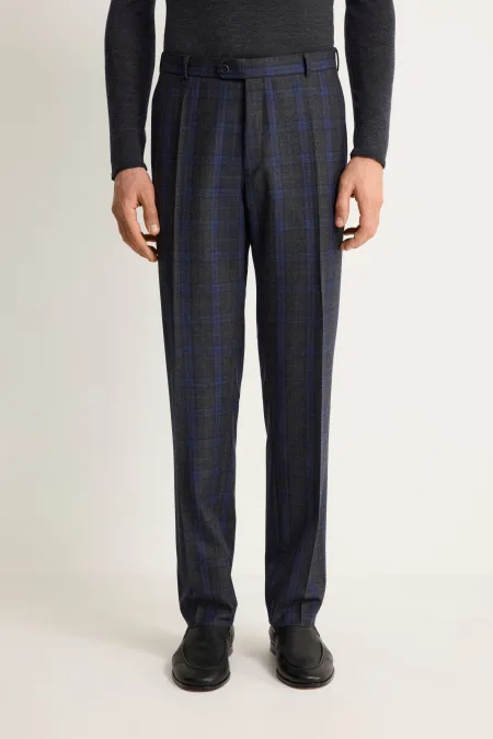 Классические брюки прямого силуэта