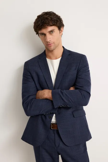 Классический однобортный пиджак прямого силуэта
