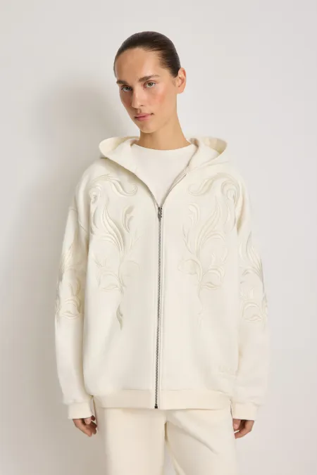 Женское худи на молнии с вышивкой