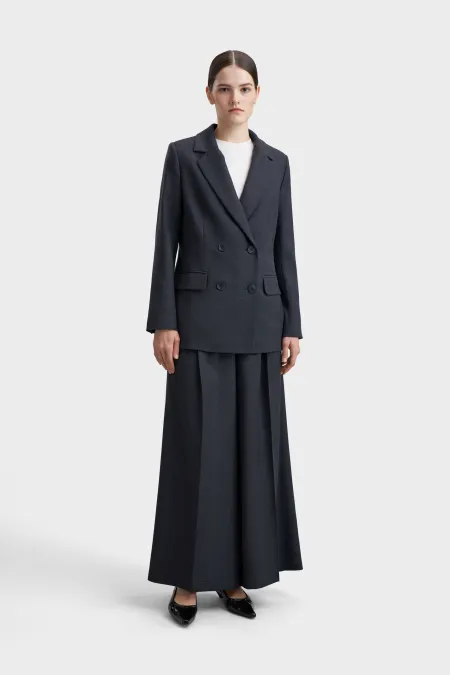 Двубортный пиджак из премиальной шерсти