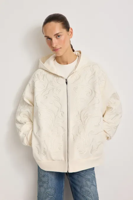 Мужское на молнии с вышивкой