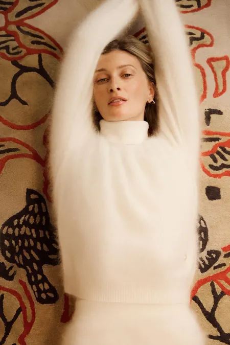 Джемпер c V-образным вырезом из 100% кашемира