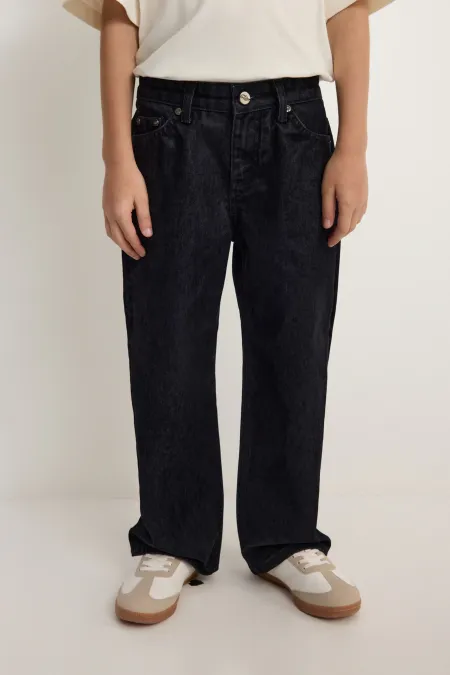 Детские джинсы с вышивкой