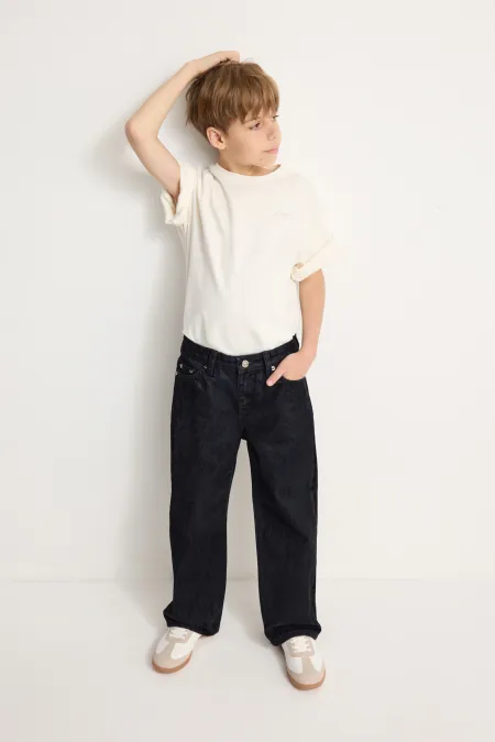 Детские джинсы с вышивкой