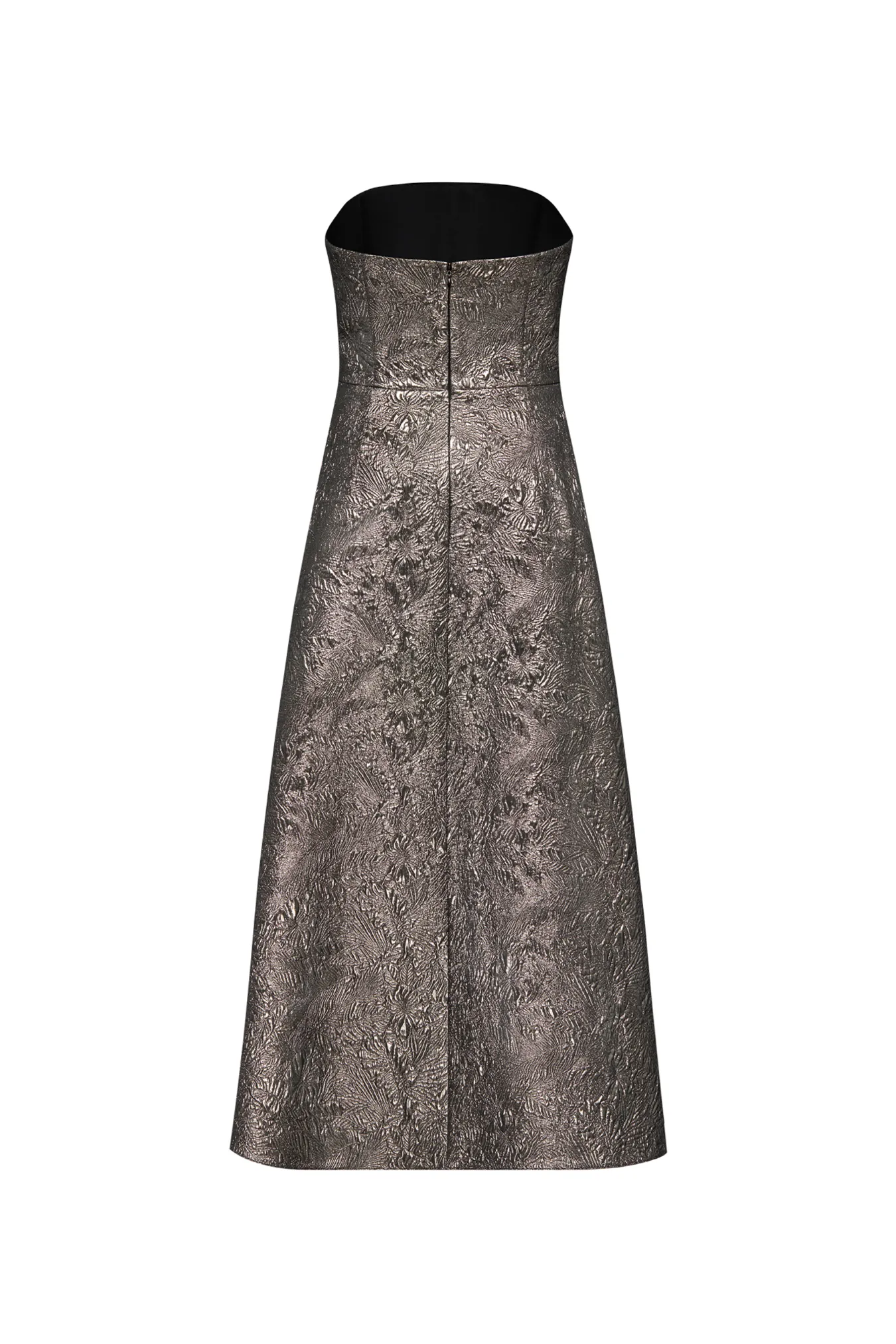 Платье серебристое с открытыми плечами