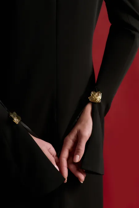 Макси-платье с вырезом «лепесток»