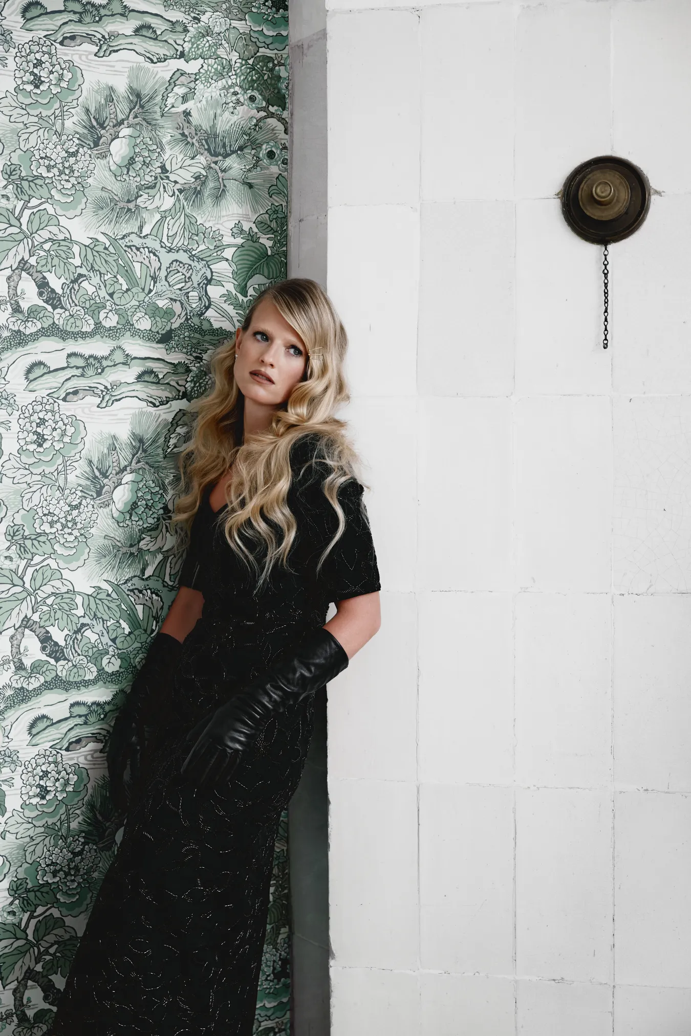 Платье с вышивкой