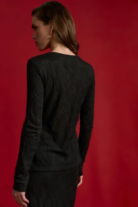 Лонгслив с вышивкой