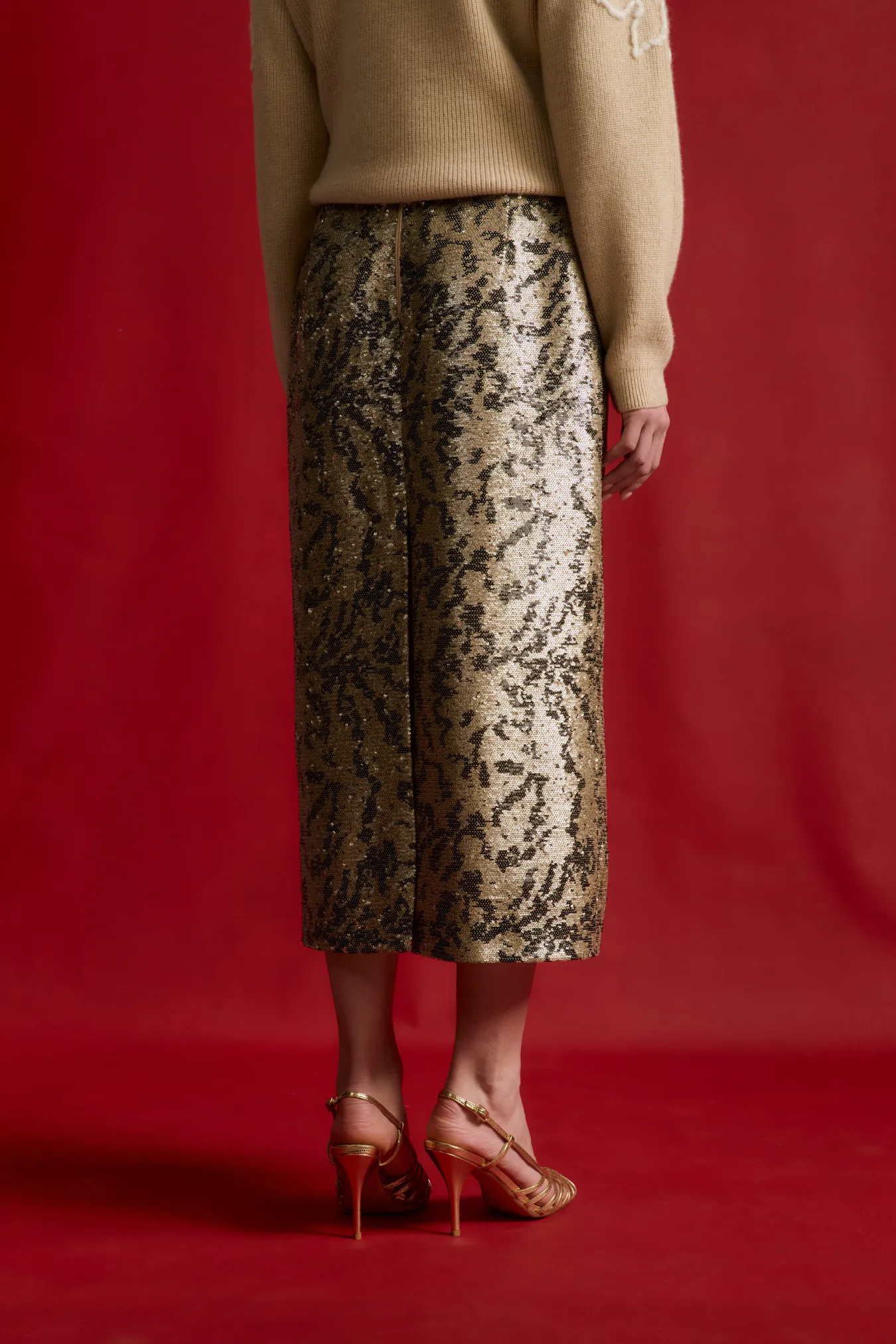 Юбка в пайетках