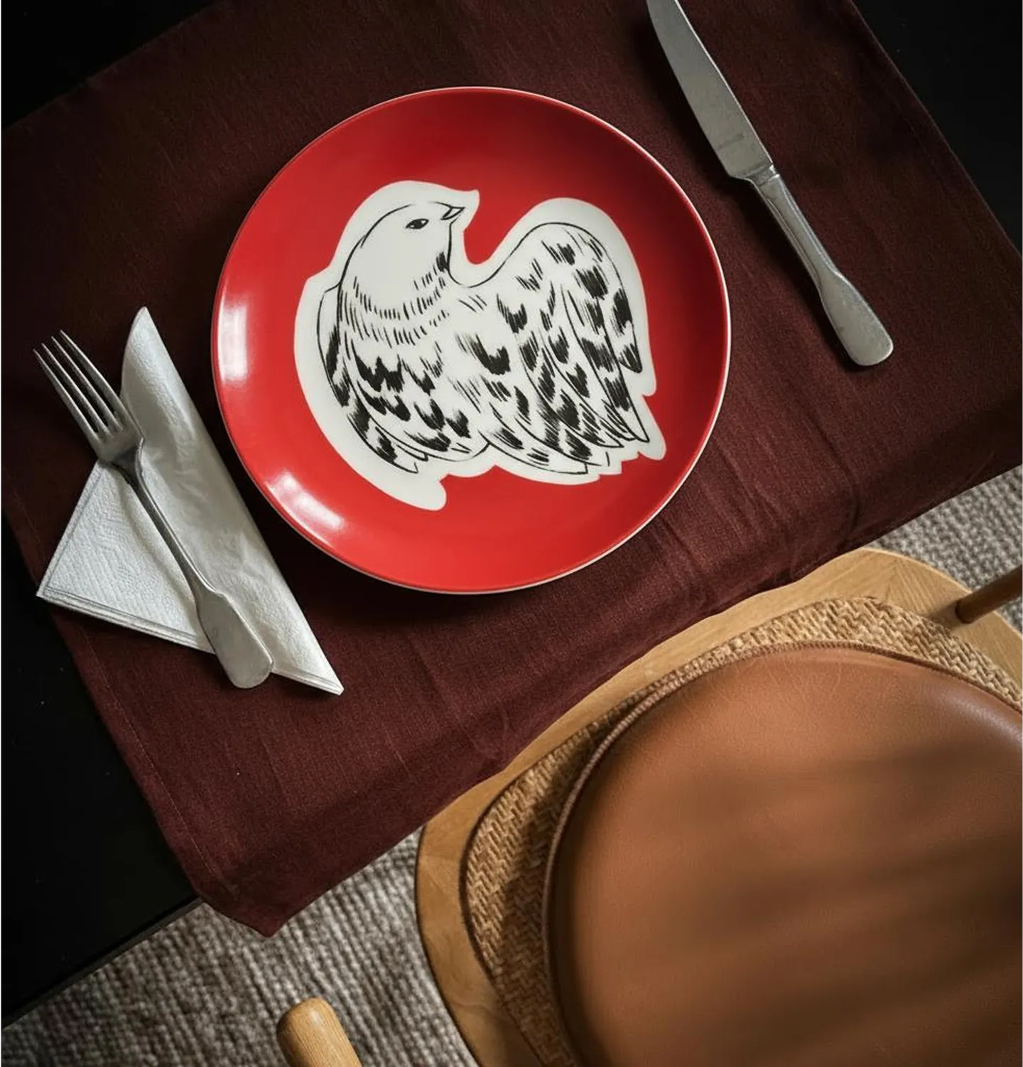 ТАРЕЛКА ПИРОЖКОВАЯ, КОЛЛЕКЦИЯ «ПЕРЬЯ НА КРАСНОМ»