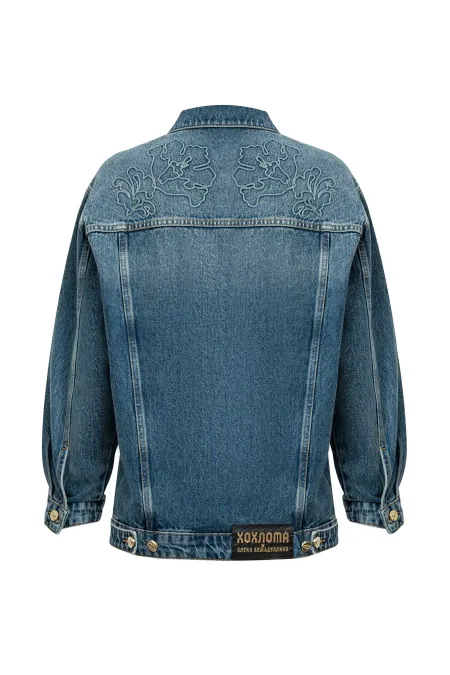 Джинсовая куртка с вышивкой