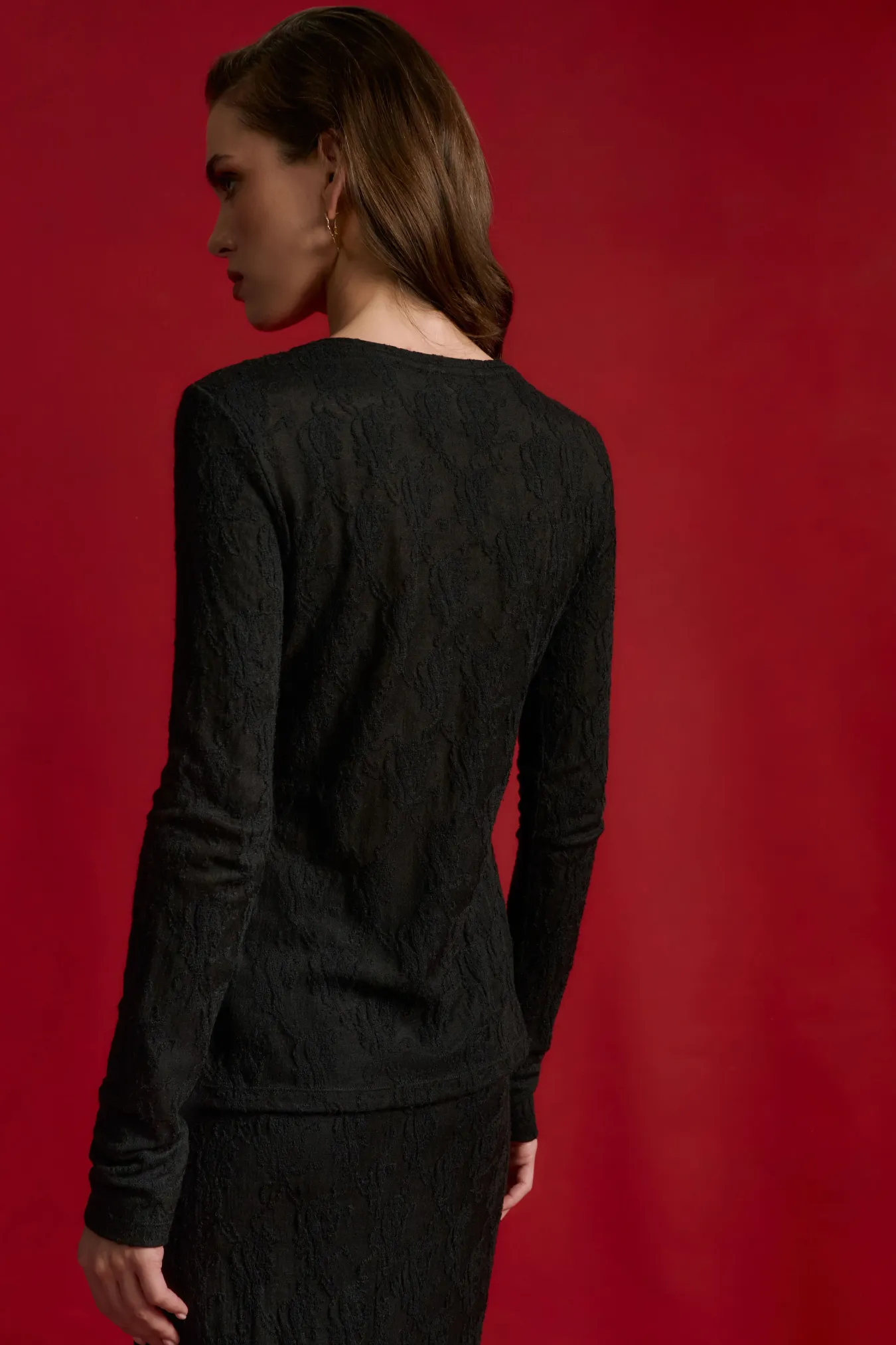 Лонгслив с вышивкой