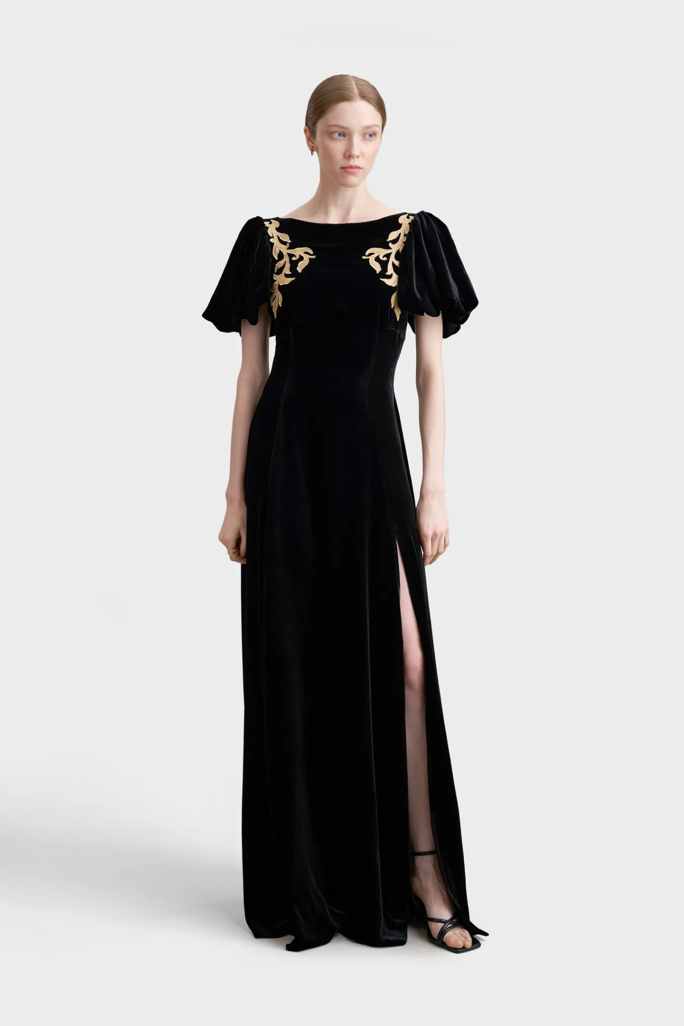 Бархатное платье