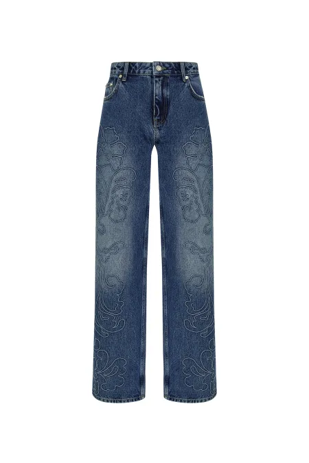 Джинсы с вышивкой