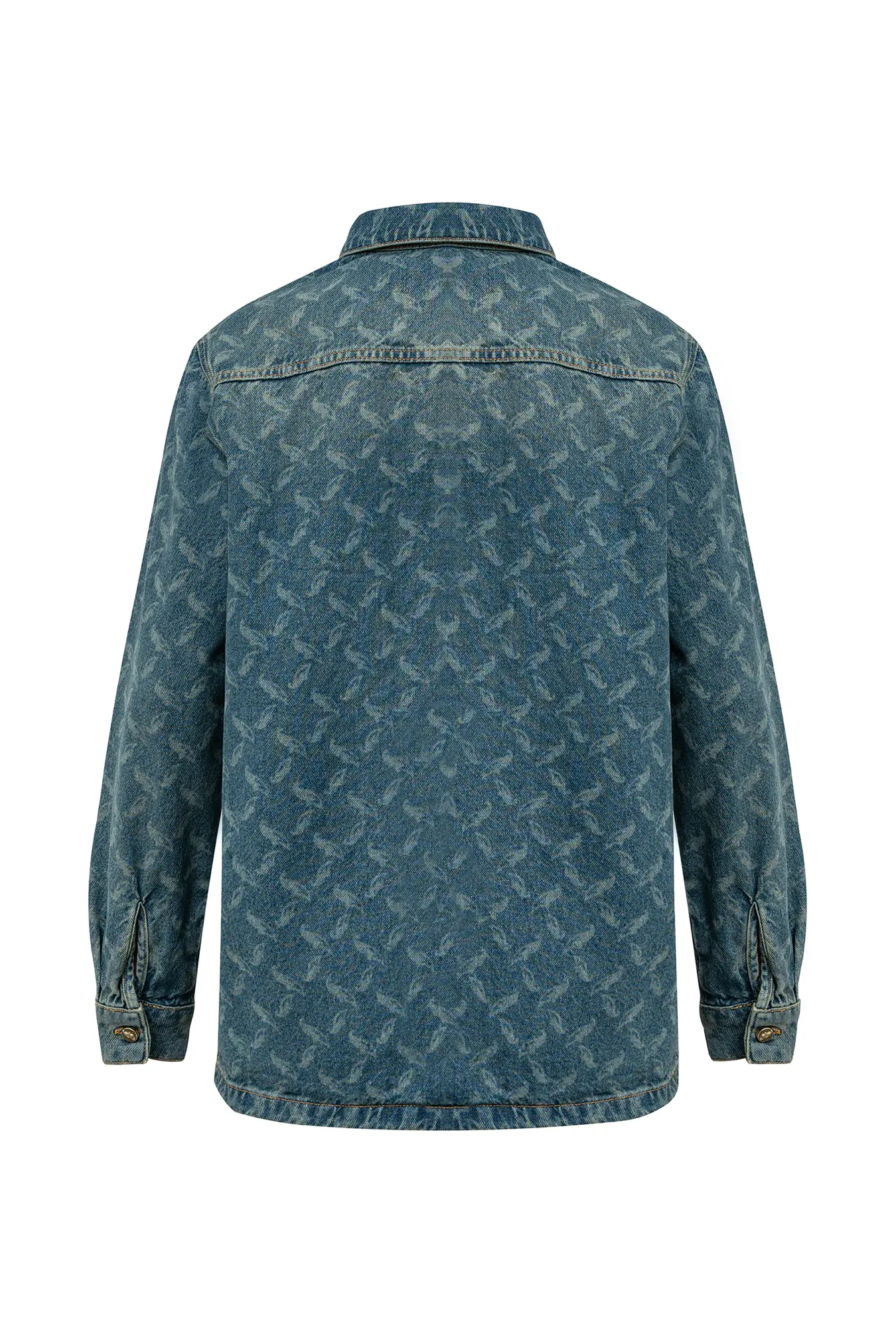 Мужская рубашка с паттерном