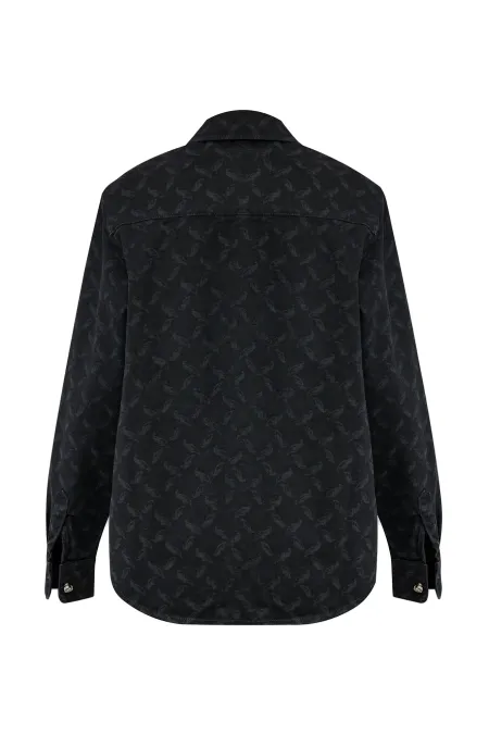 Мужская рубашка с паттерном