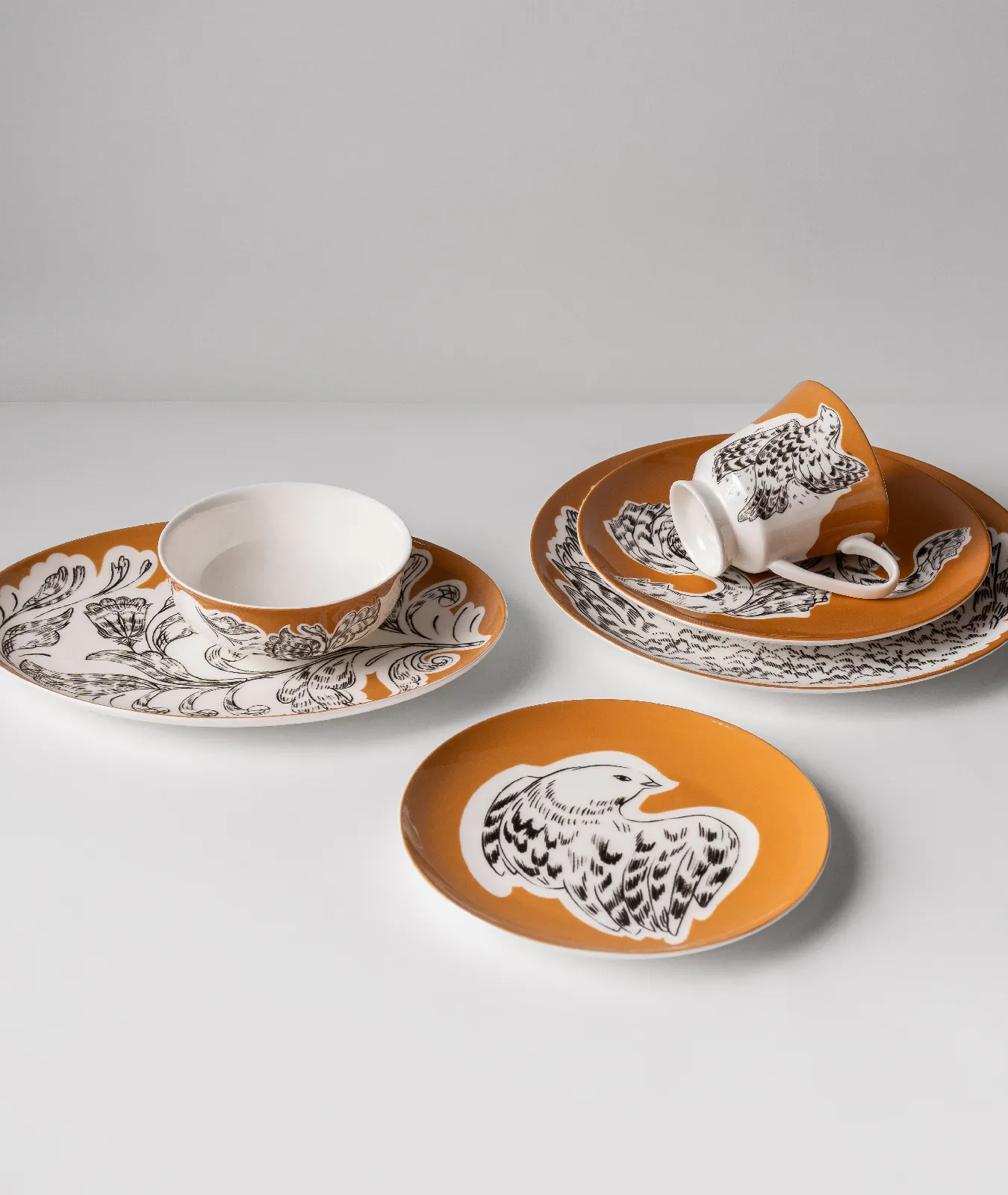 Тарелка пирожковая, коллекция «Перья на золоте»