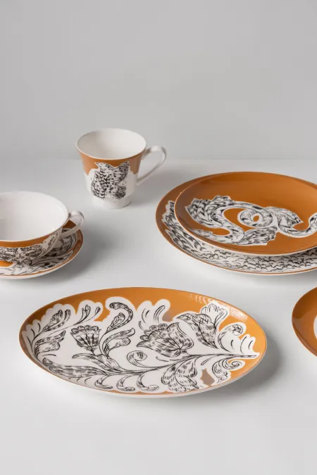 Тарелка обеденная, коллекция «Перья на золоте»