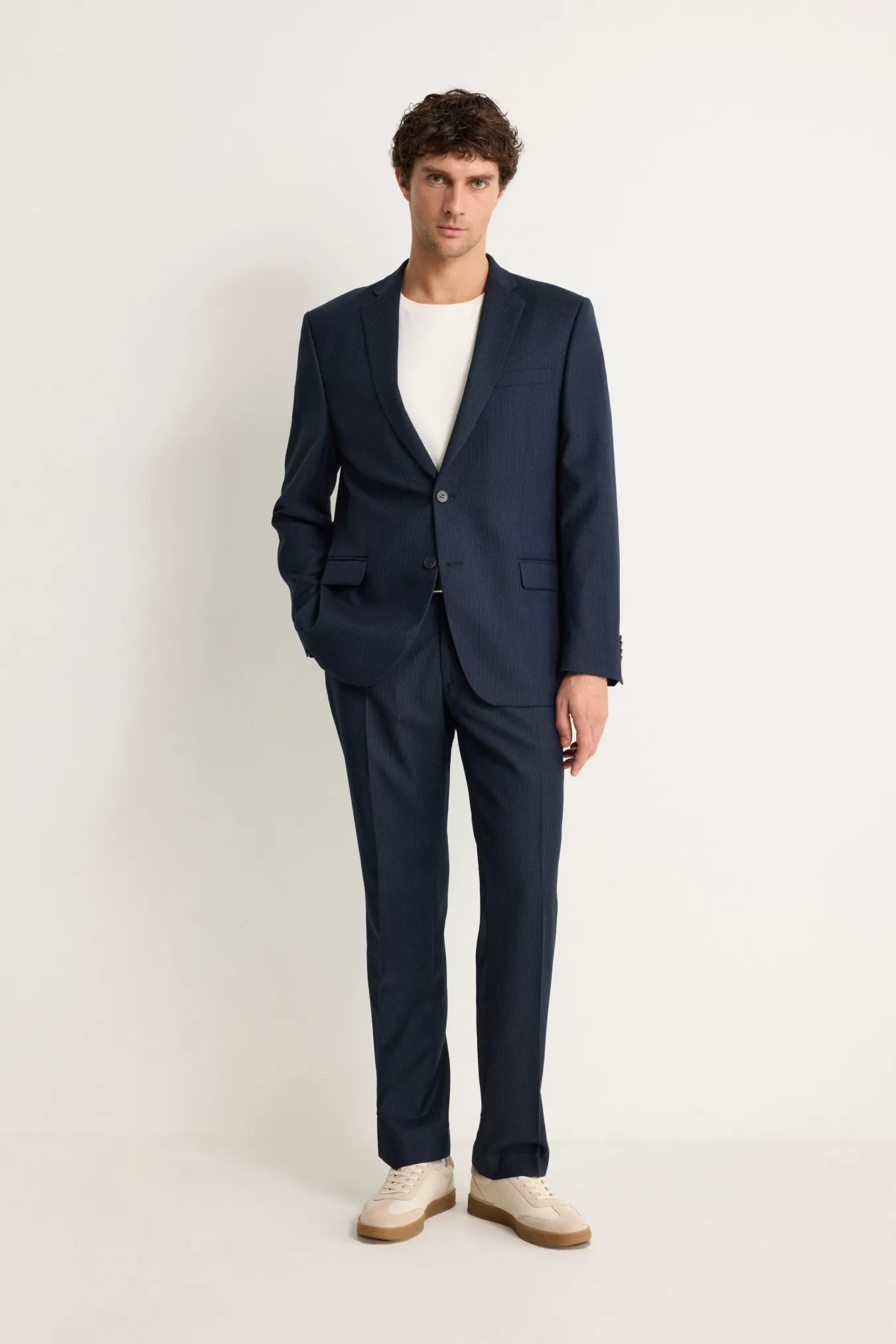 Классические брюки прямого силуэта