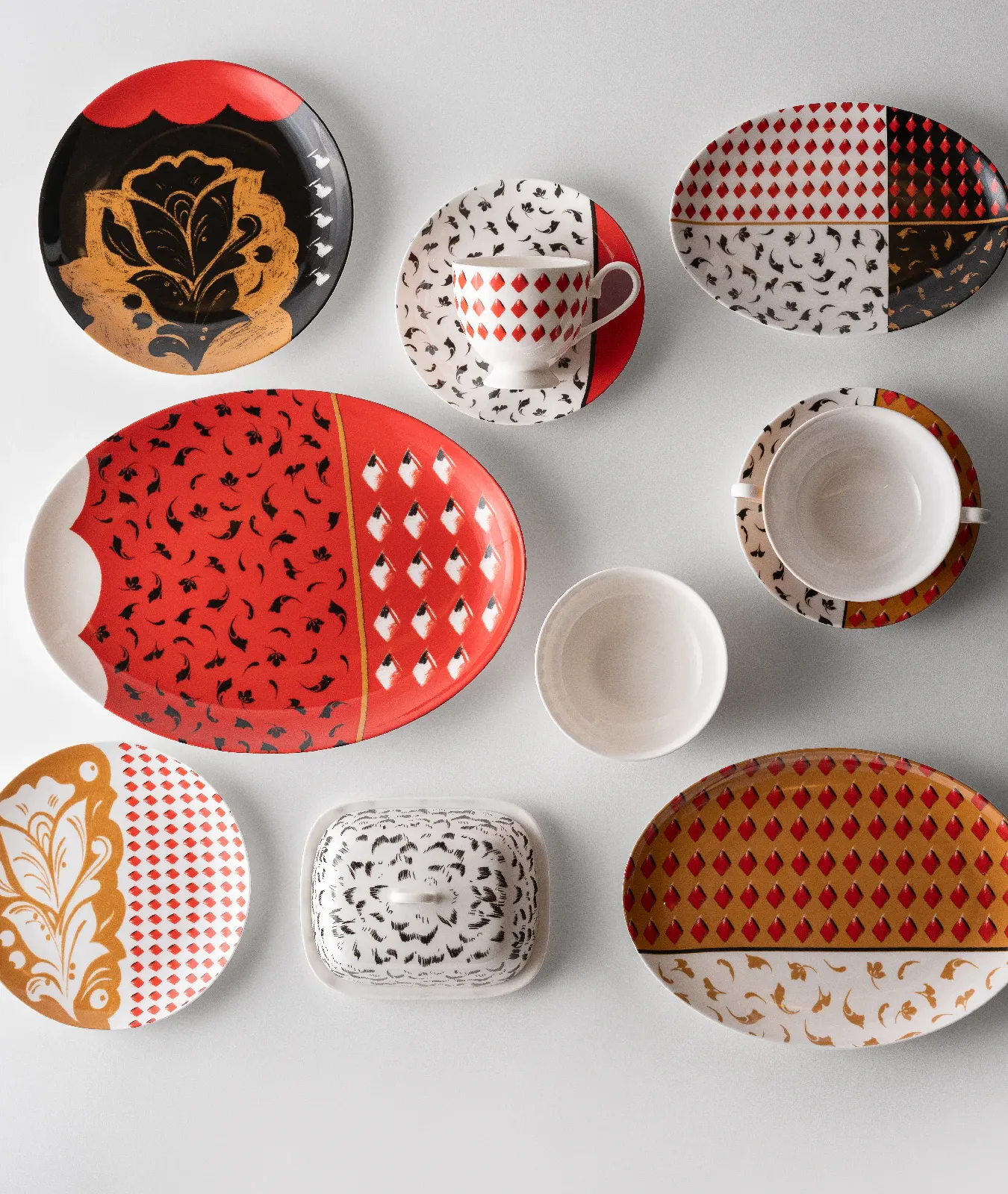 Масленка, коллекция «Перья на черном»