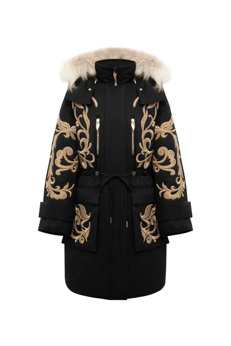 Парка с отделкой мехом куницы и лисы с вышитым орнаментальным рисунком