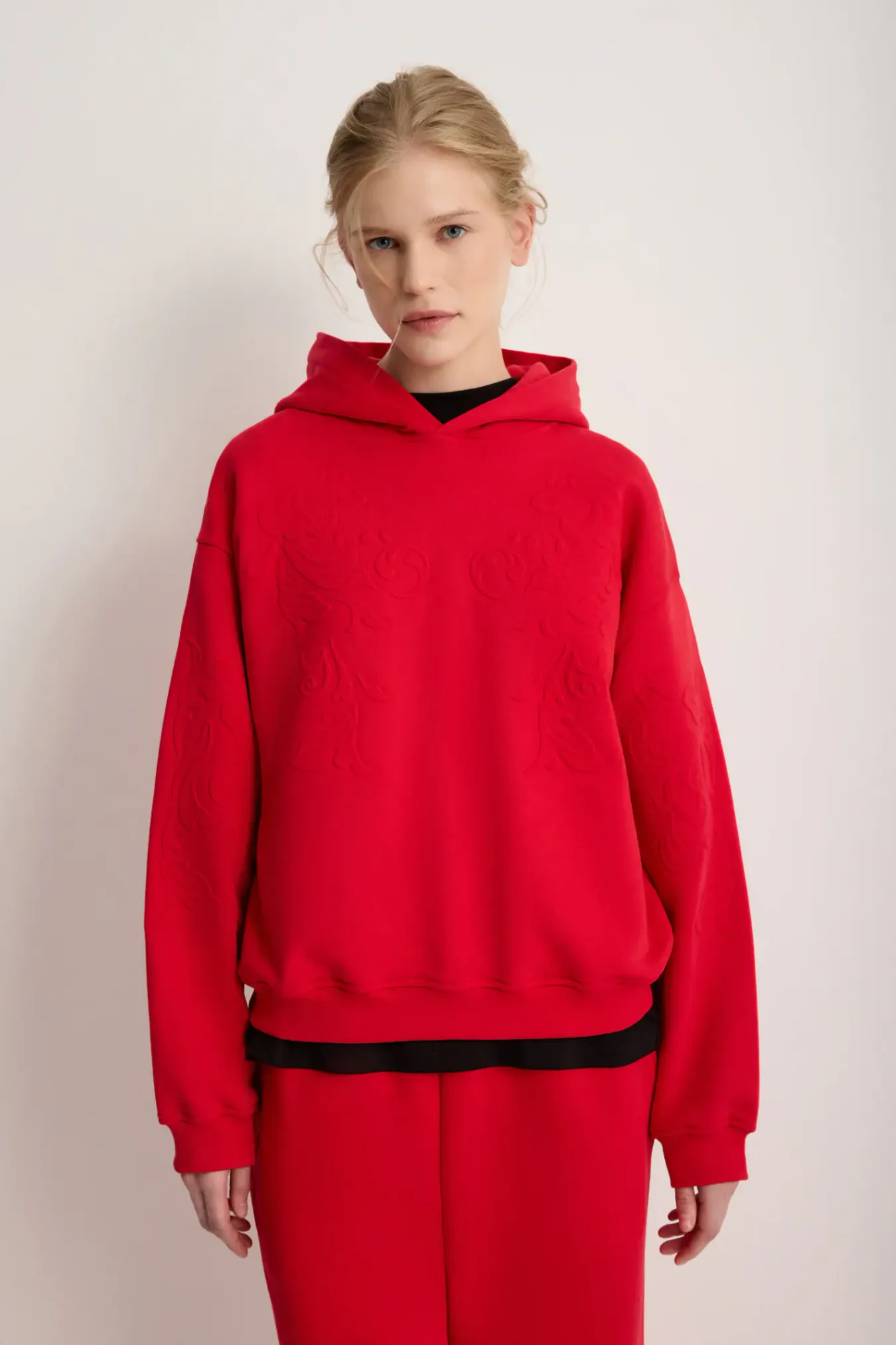 Женское хлопковое худи с тиснением