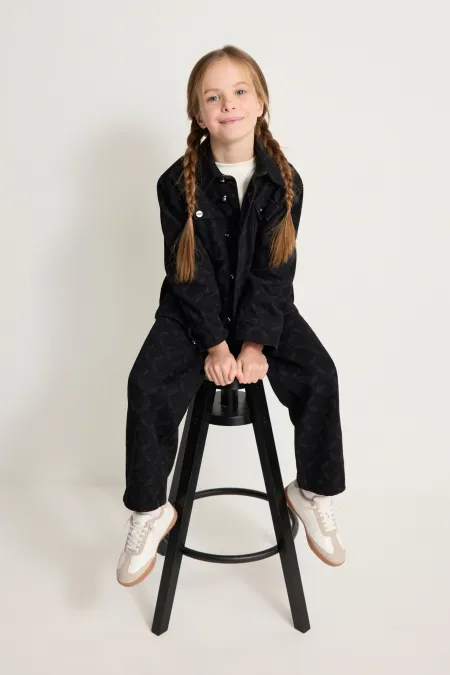 Детские джинсы с паттерном